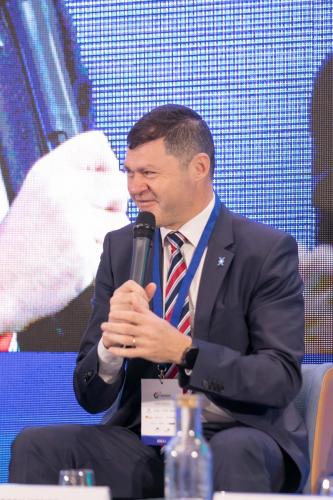 CEO CONFERENCE - Shaping the Future