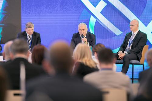 CEO CONFERENCE - Shaping the Future